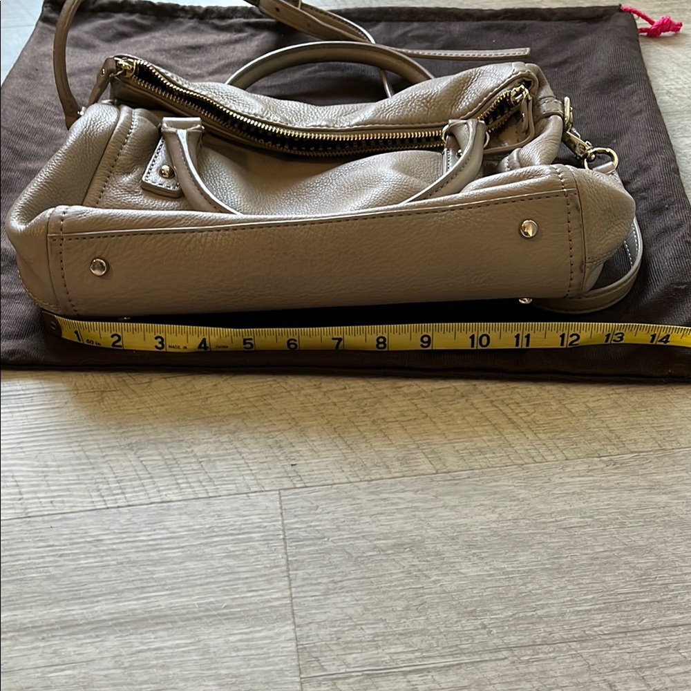 Kate Spade Tan Bag with handles and removable shoulder strap - Picture 6 of 6